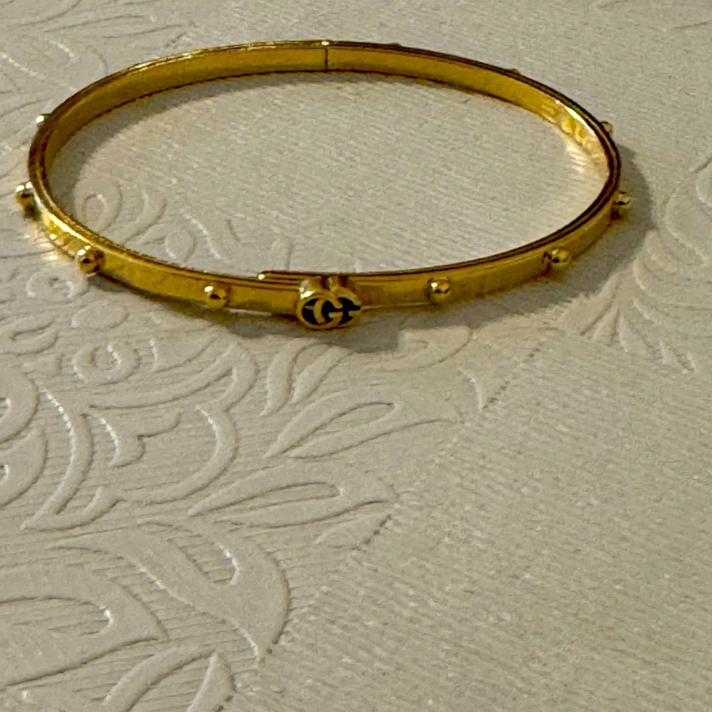 Gucci 18karat gold heavy solid bangle bracelet